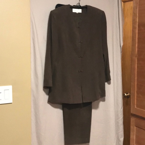 Kathryn Deene New York Brown Pantsuit Size US14/EU44 - Picture 1 of 8